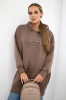 Isoliertes Sweatshirt mit gesticktem Schriftzug Oversize-Mokka