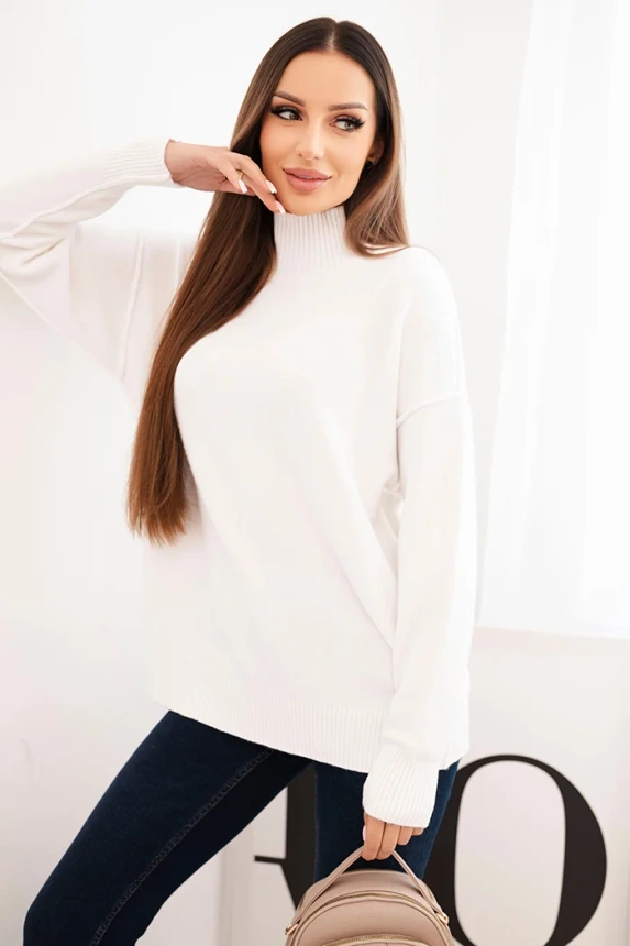 Women's viscose sweater with a ribbed turtleneck and loose fit ecru