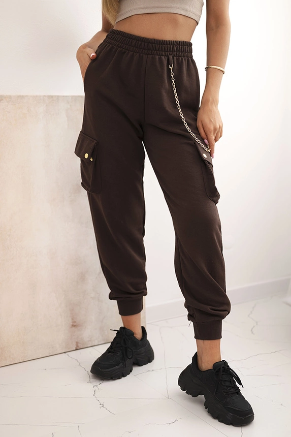 Women's cotton cargo pants with pockets and a chain brown