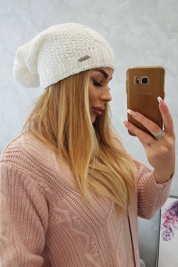 Čapica s fleece Karolina K243 biely