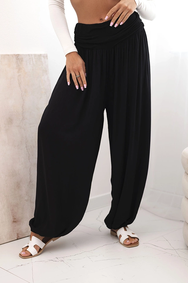 Women's viscose trousers with wide leg and ruffles black