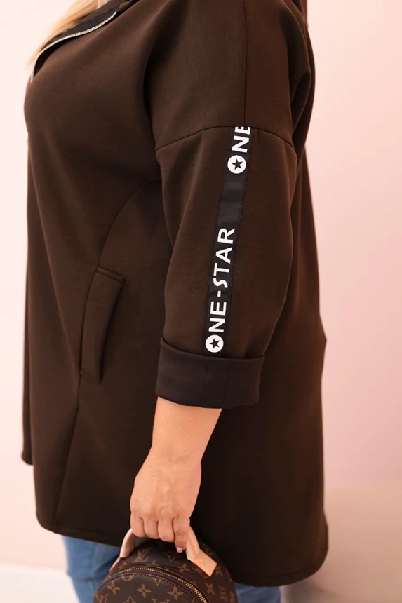 Women's butter-colored sweatshirt with decorative sleeves black