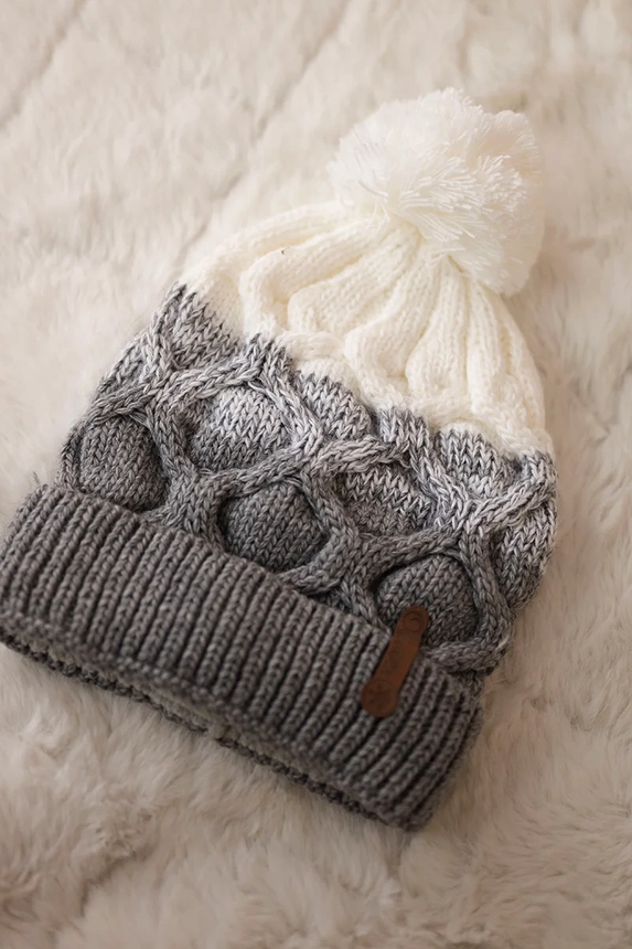 Cap with fleece Alice K248 gray+white