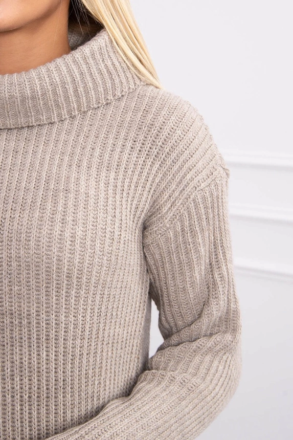 Sweter z golfem beżowy