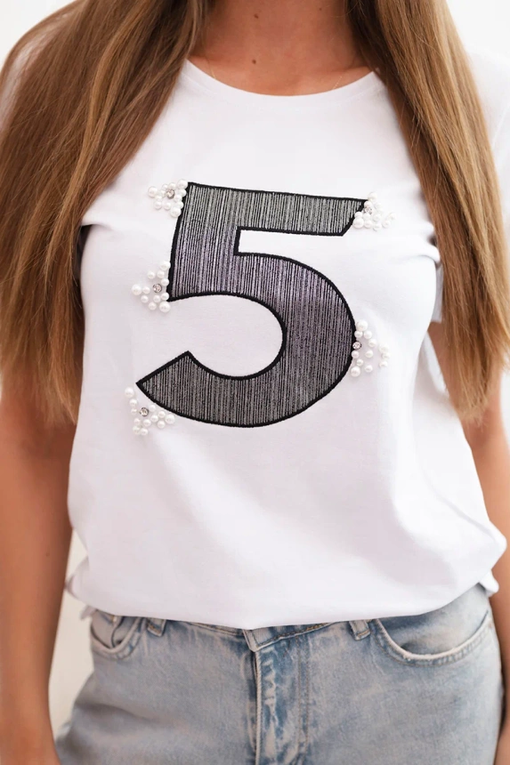 Women's cotton short-sleeve blouse with a patch of pearls white