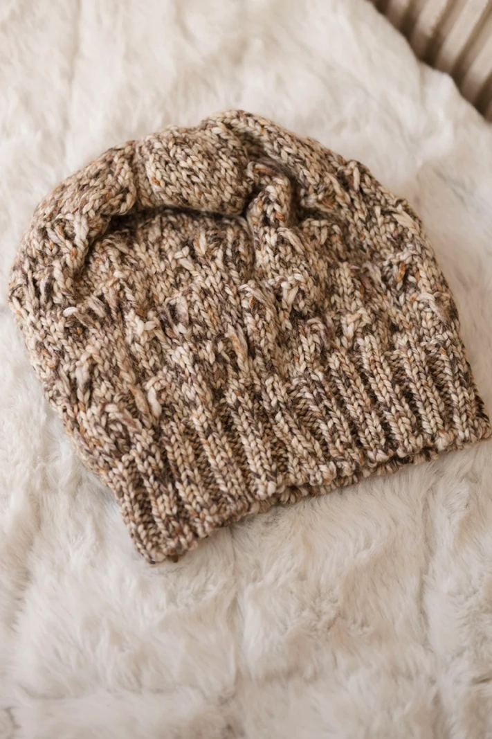 Cap with fleece Roksana K209 dark beige