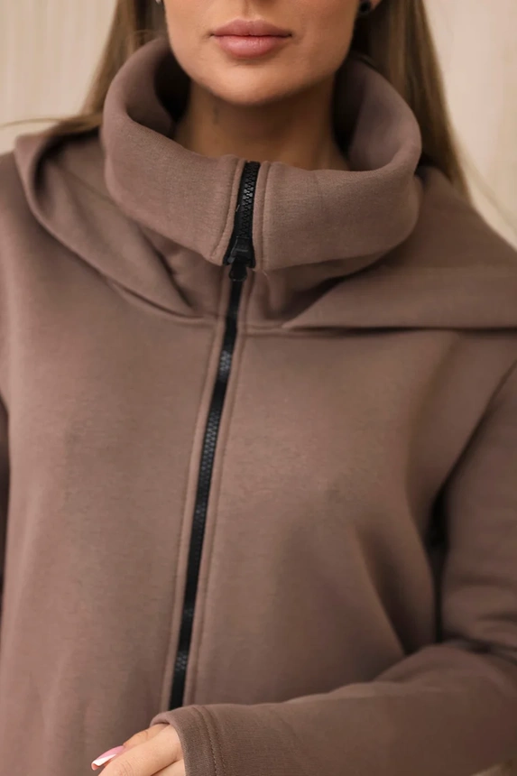 Insulated dress with longer sides mocca