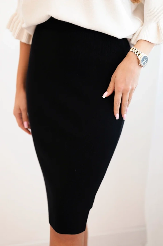 Women's viscose skirt made of stretchy knit black