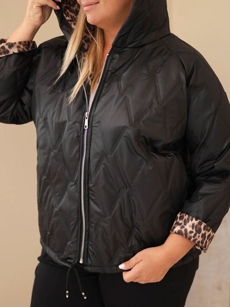 Dámská bunda Plus Size s kapucí a leopardím zakončením černá