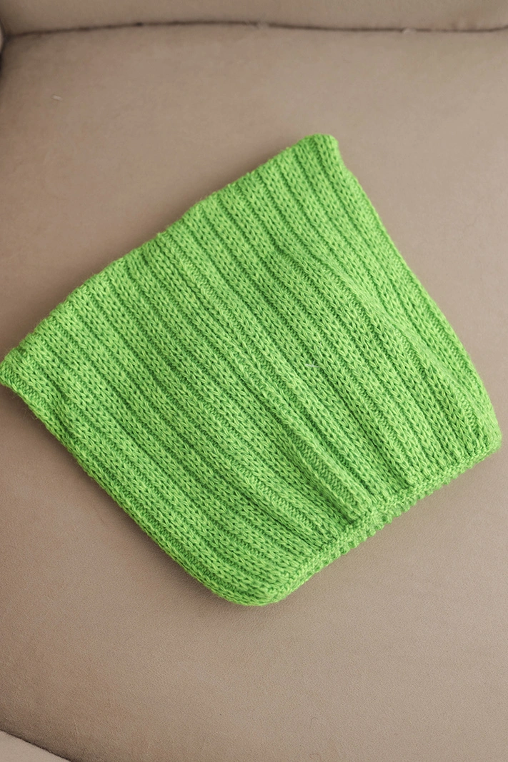 Women's winter hat with wool in a cat-style design made of ribbed knit K419 green