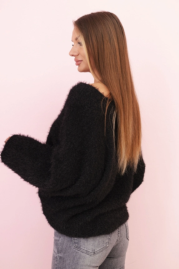 Loose-fit women's mohair sweater with a V-neck black