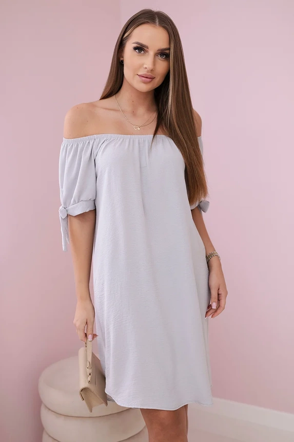 Gestuftes Kleid auf Ärmeln grau