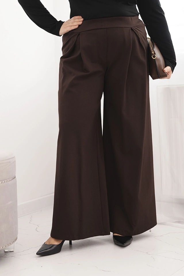 Dámske nohavice Plus Size so širokými nohavicami a plisovaním hnedé