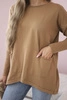 Sweter z kieszeniami z przodu camelowy