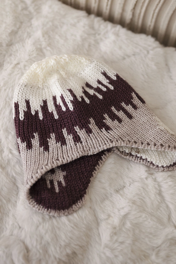 Women's cap Nikol K405 white+dark purple+beige