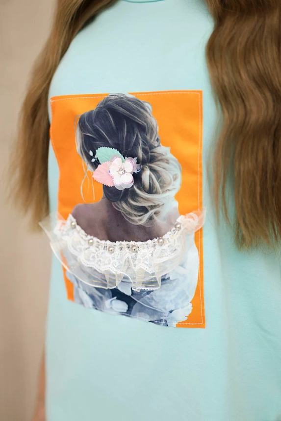 Kleid mit 3D-Grafik, mintfarbene Spitze