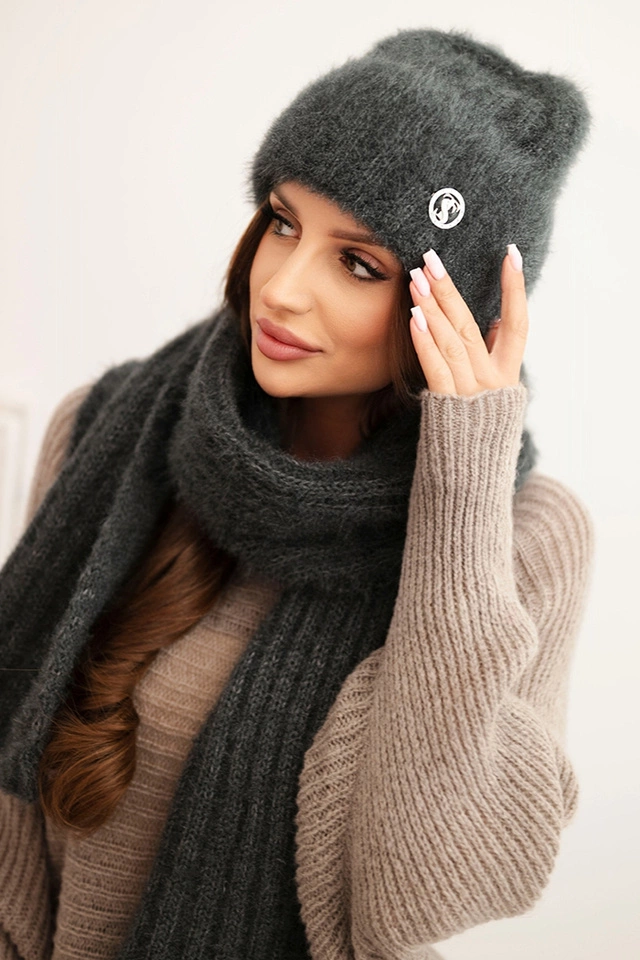 Komplet damski czapka i długi szalik z miękkiej przędzy grafitowy