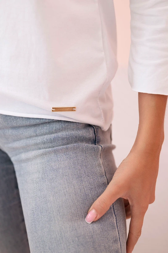 Dámská halenka s lodičkovým výstřihem bílý