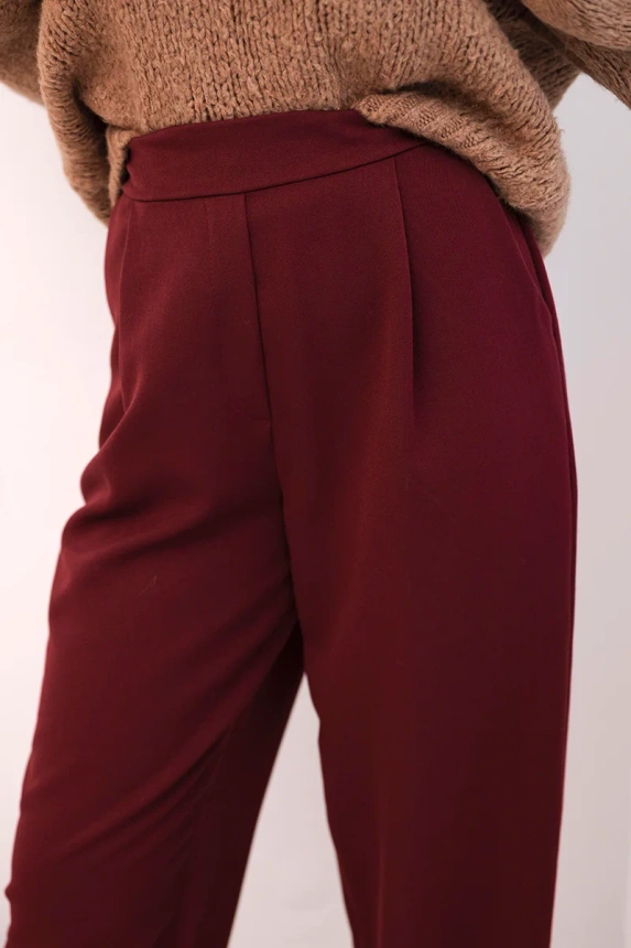 Damenhose mit hohem Bund und Falten bordeaux