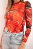 Marble pattern body blouse red