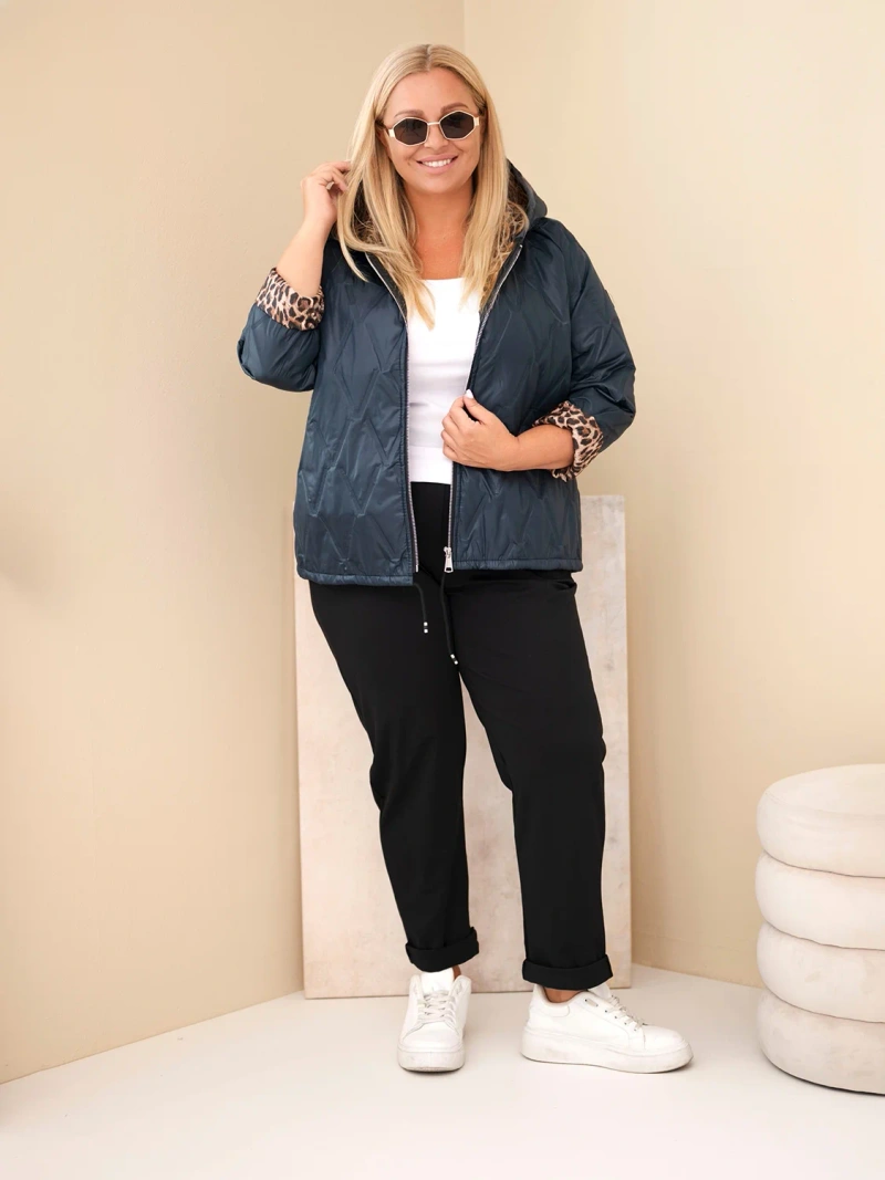 Dámská bunda Plus Size s kapucí a leopardím lemováním modrá