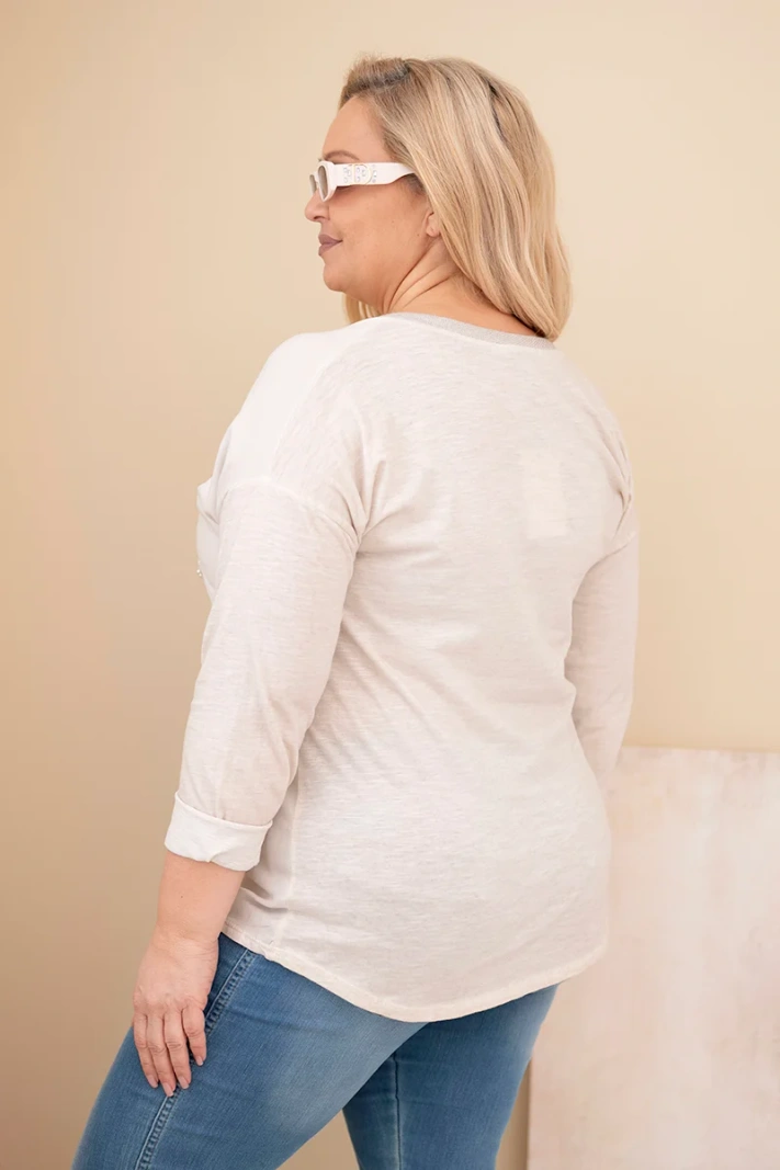 Damenbluse Plus Size mit Aufdruck und Perlen beige