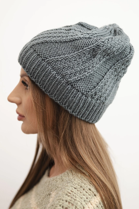 Women's winter hat with wool graphite
