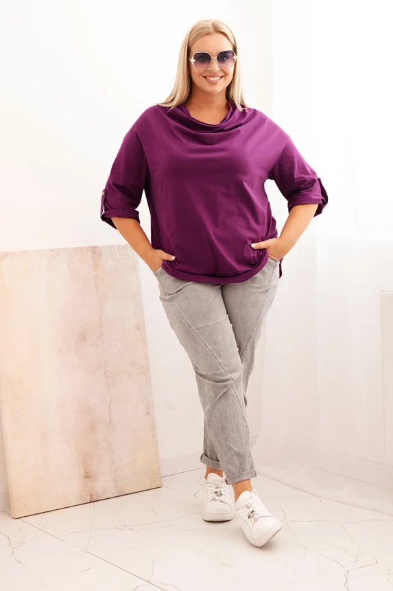 Dámska blúzka Plus Size s bavlnou vo voľnom strihu s vodným výstrihom tmavo fialová