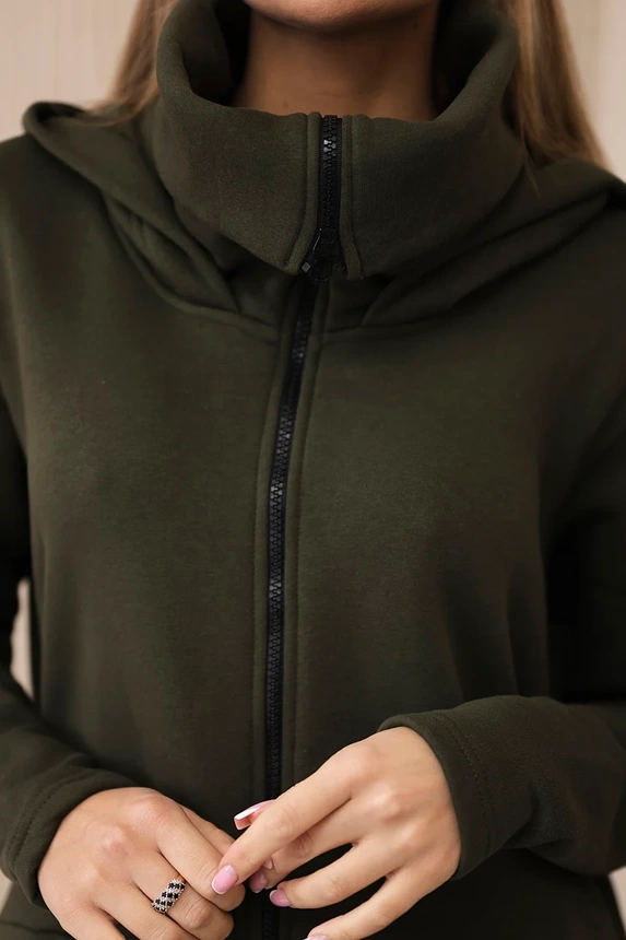 Isoliertes Kleid mit längeren Seiten khaki