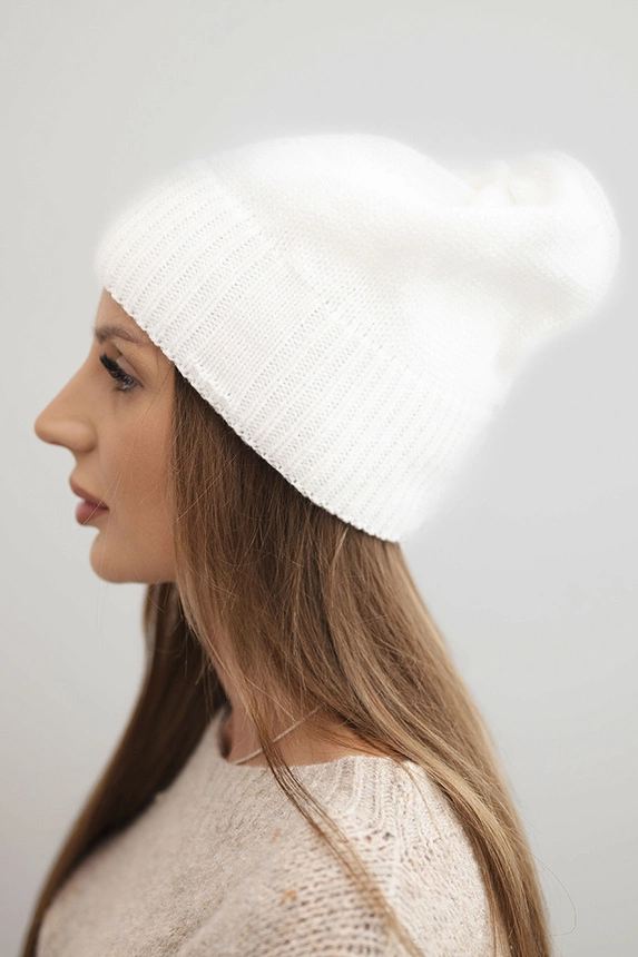 Women's winter hat made of wool with a classic ribbed weave K444 white