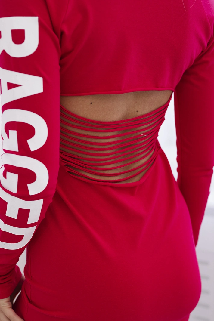 Zerlumptes fuchsiafarbenes Kleid