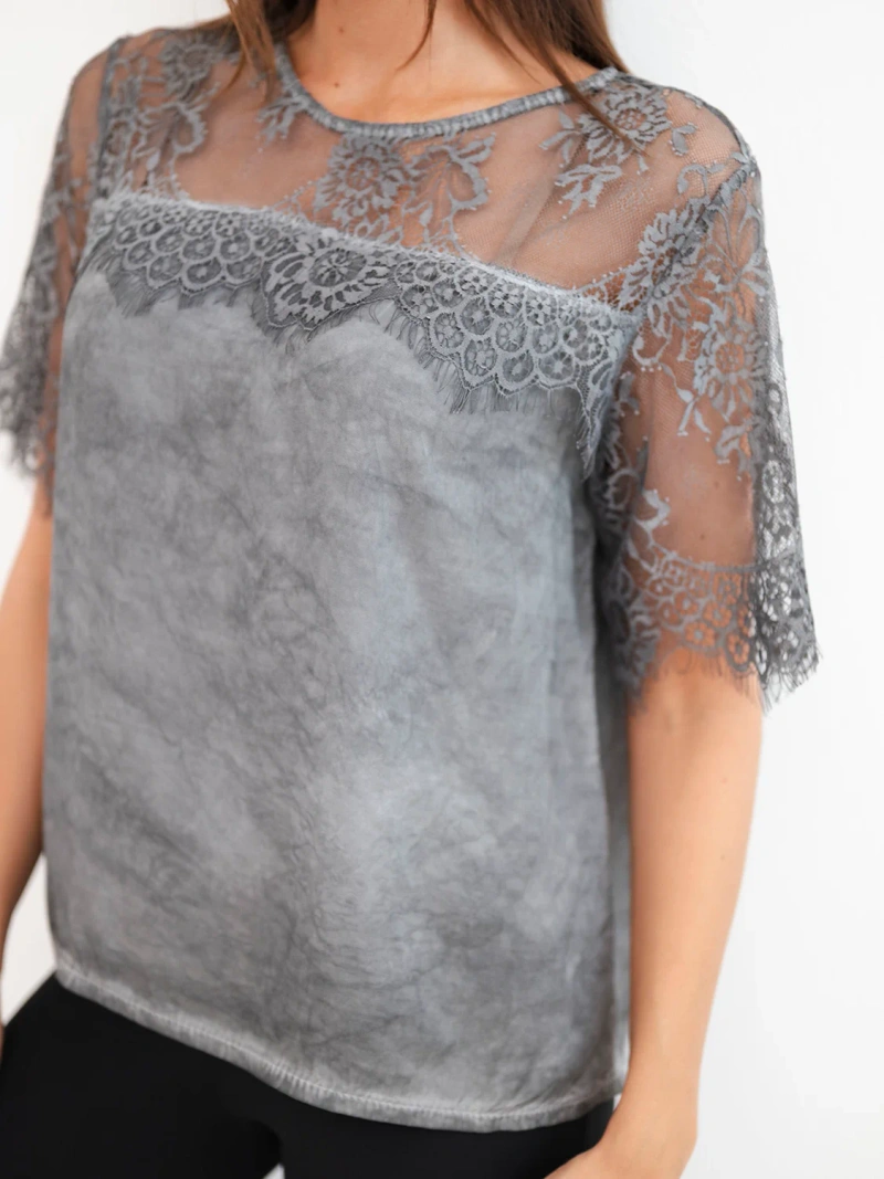 Women's satin viscose blouse with lace and short sleeve graphite