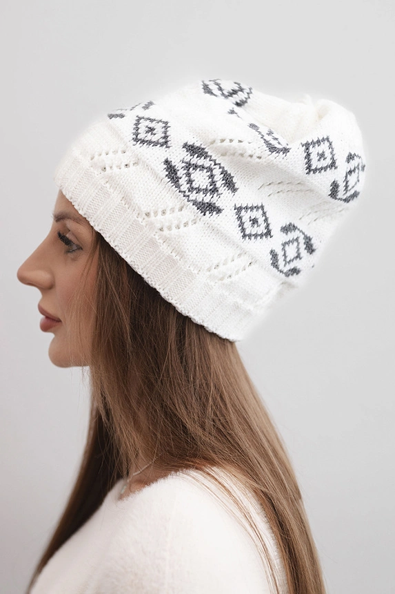 Women’s winter wool hat with geometric pattern K434 white + graphite