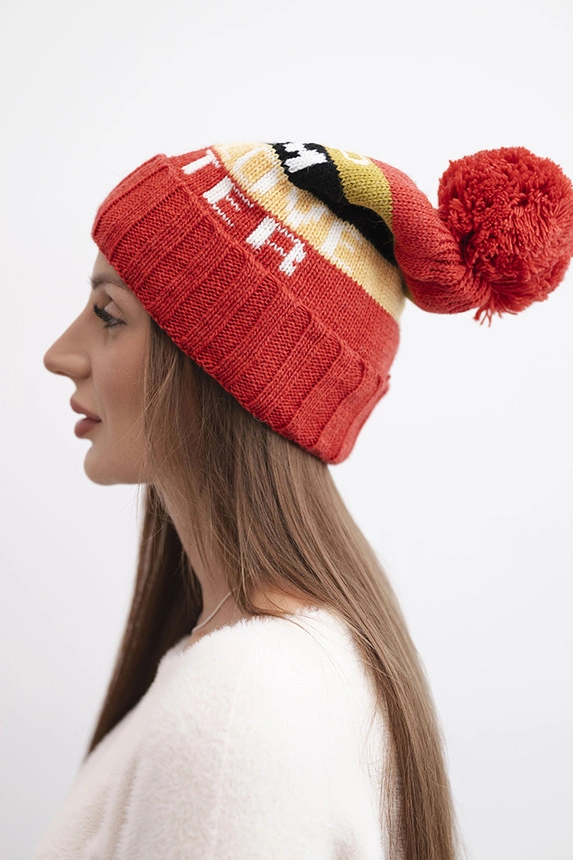 Women's winter hat with wool and a large pompom K422 raspberry