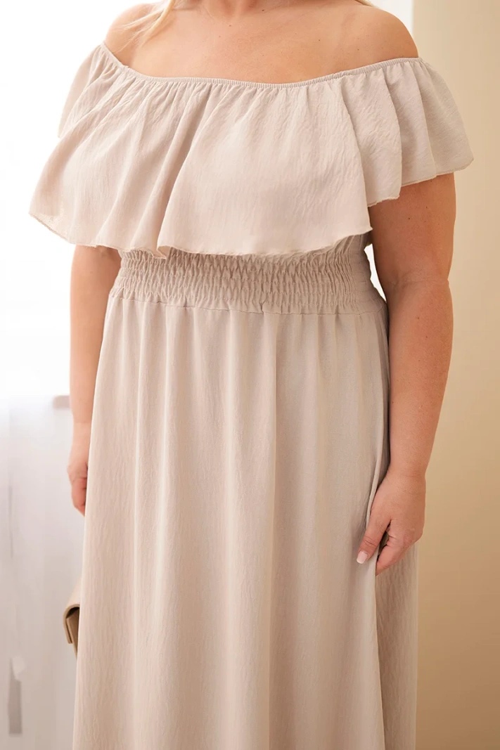 Women's plus-size dress with a ruffle and elastic waist beige