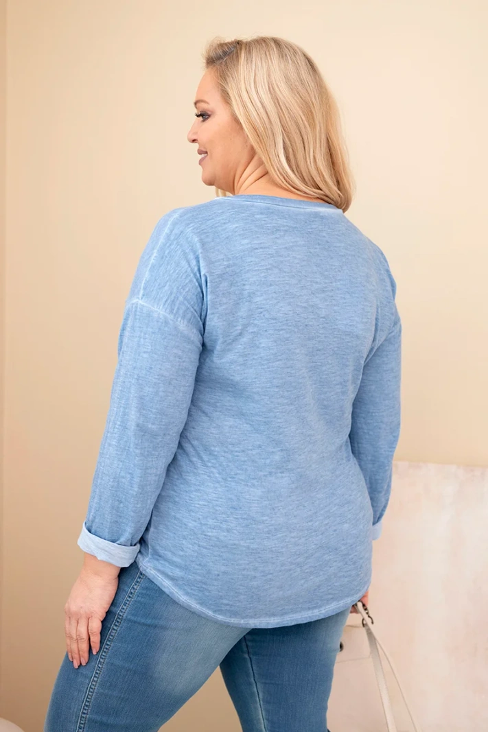 Moteriška Plus Size marškinėliai su spauda ir ilgesne nugarėle džinsiniai mėlyni