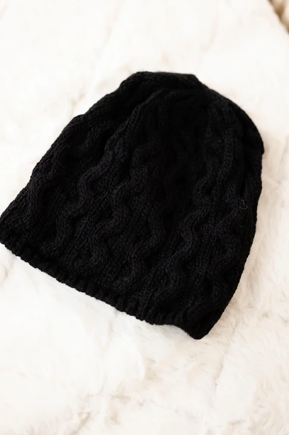 Čapica s fleece Teresa K285 čierna