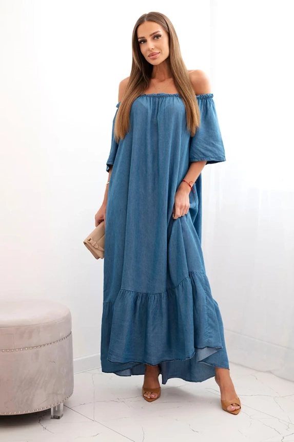 Moteriška suknelė trumpomis rankovėmis ir švelnus tamsus džinsinis audinys