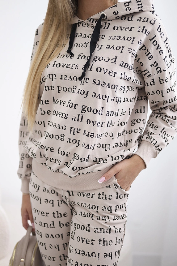 Set with print beige