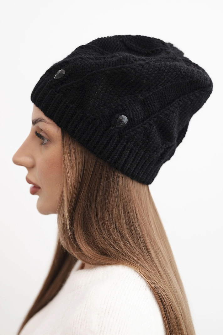 Dámská zimní čepice z vlny s ozdobnými krystaly K461 černá