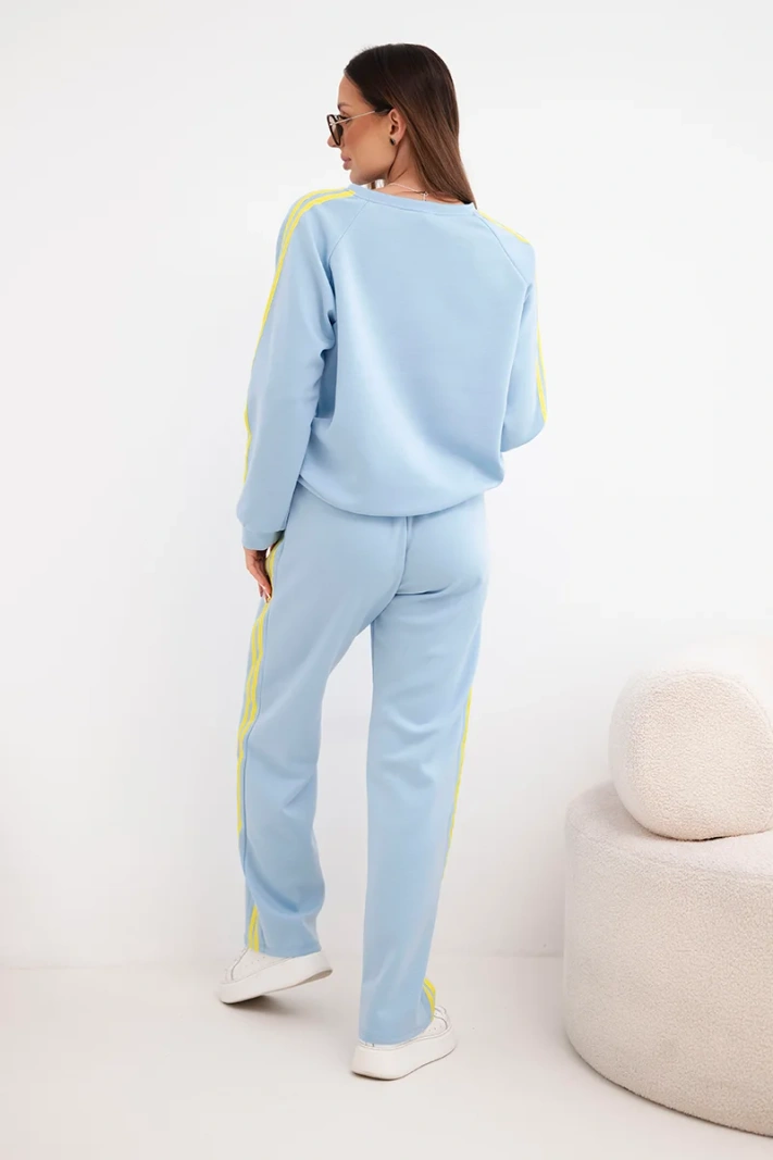 Women's tracksuit set Masełko with stripes and a loose sweatshirt blue