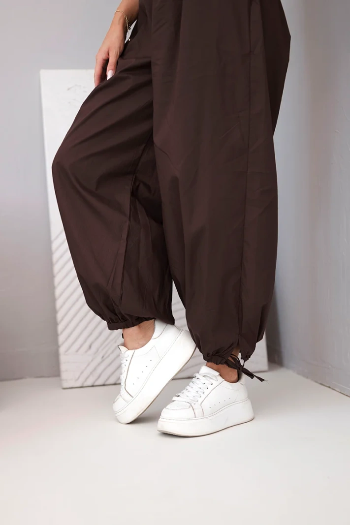Damen Baumwollhose mit Gummizug und Bindeband unten braun