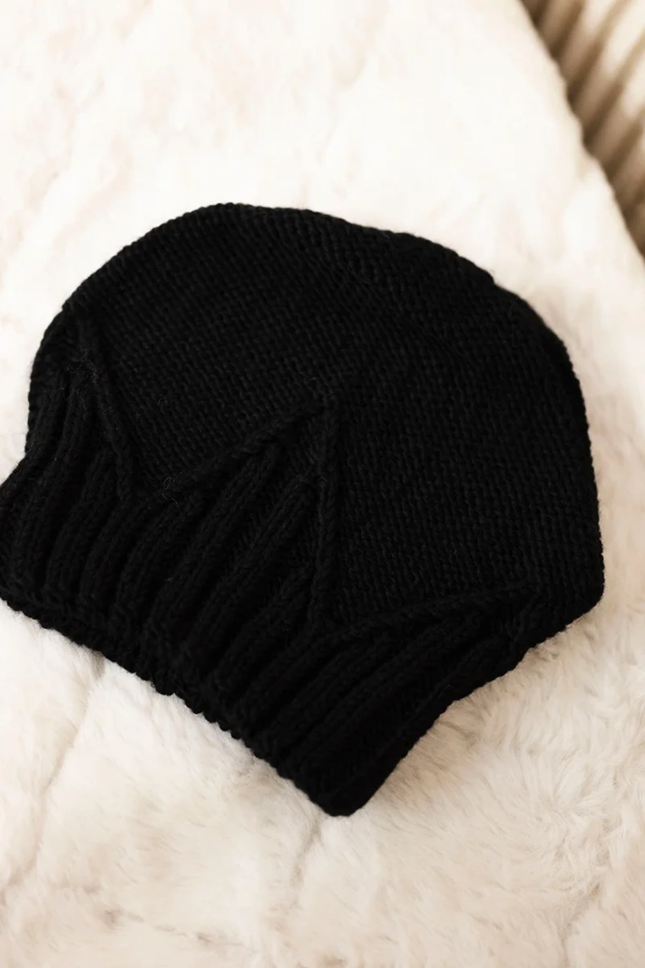 Women's cap Liliana K375 black