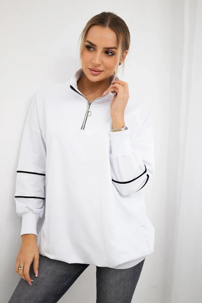 Bluza z suwakiem i kieszeniami biała