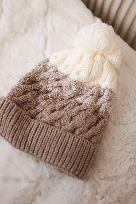 Cap with fleece Ilona K218 beige+ecru