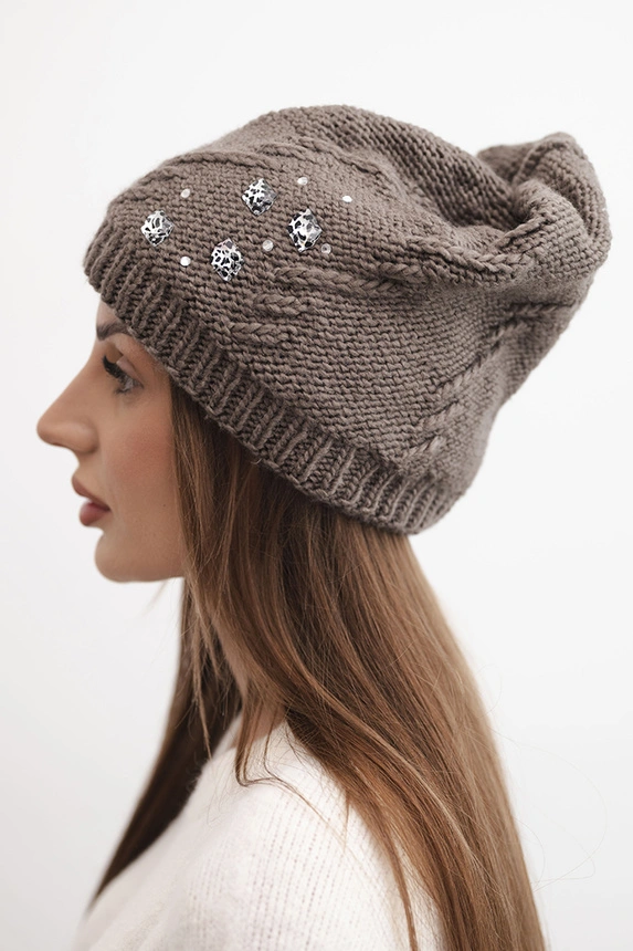 Women's winter wool hat with decorative appliqués K468 mocha