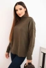 Sweter damski wiskozowy z prążkowanym półgolfem i luźnym fasonem khaki