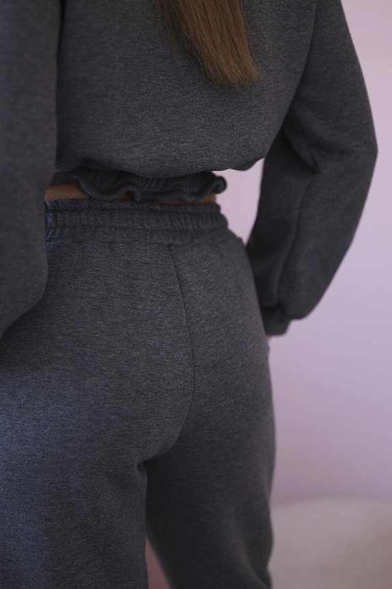 Insulated set with a short sweatshirt graphite