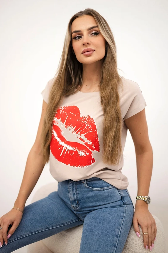 Blouse with lips print beige