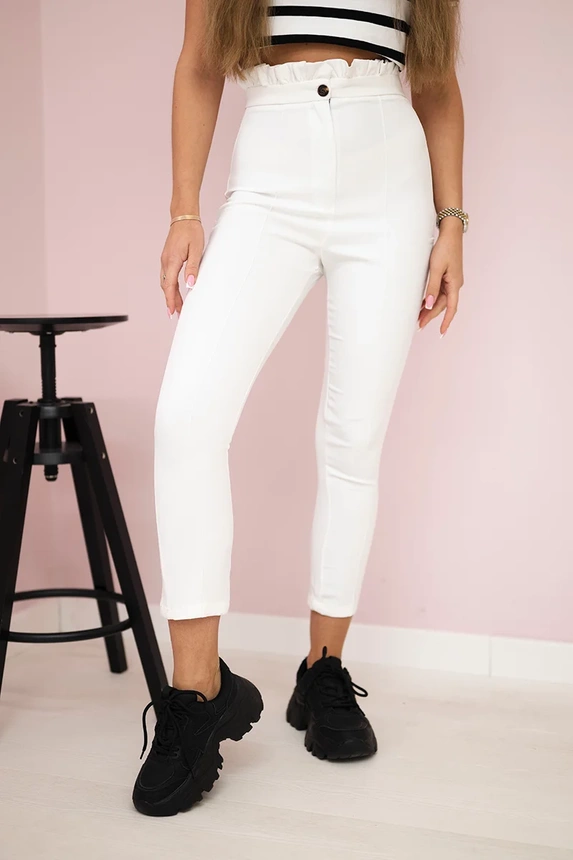 Creased trousers ecru